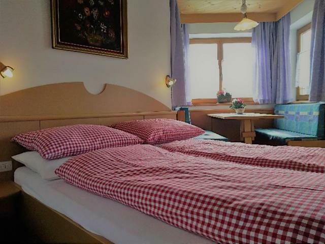 Zimmer - Hinterwalderhof Panzió Rio di Pusteria Kültér fotó